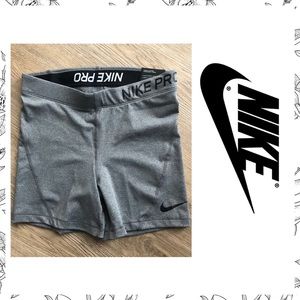 NIKE Women’s 5” Trainer Shorts